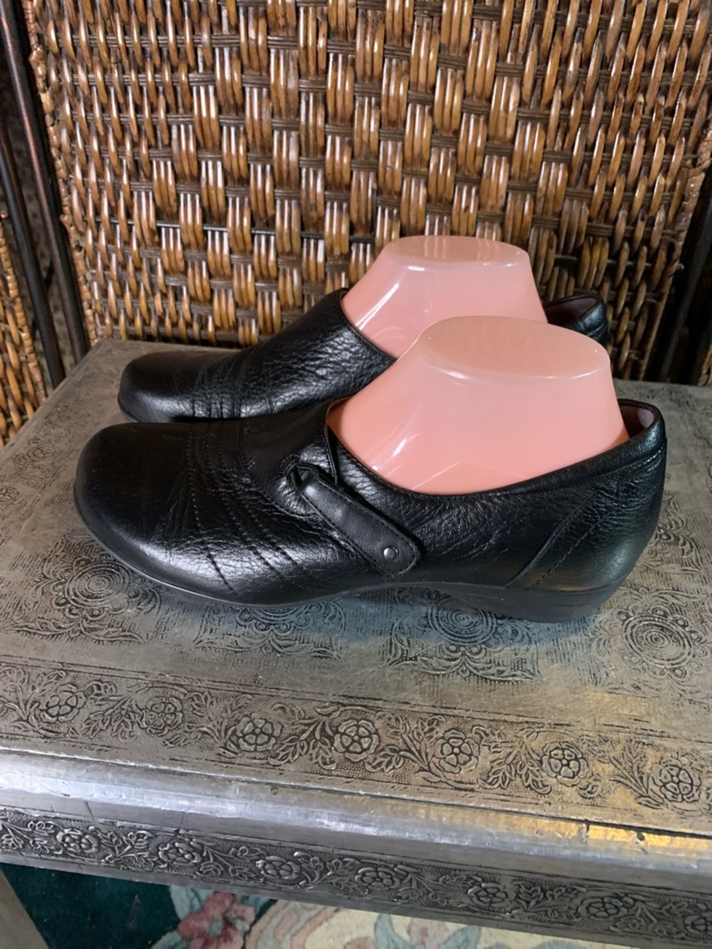 Dansko Black Leather Shoes Size 40